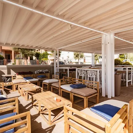 德尔玛尔酒店 酒店 西尼加利亚