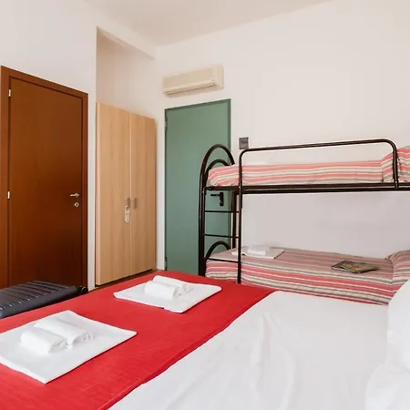 德尔玛尔酒店 西尼加利亚