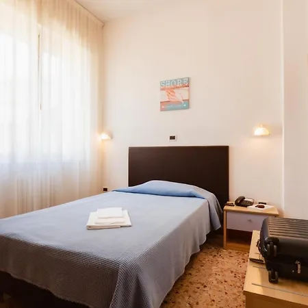 Ξενοδοχείο Del Mare 2*